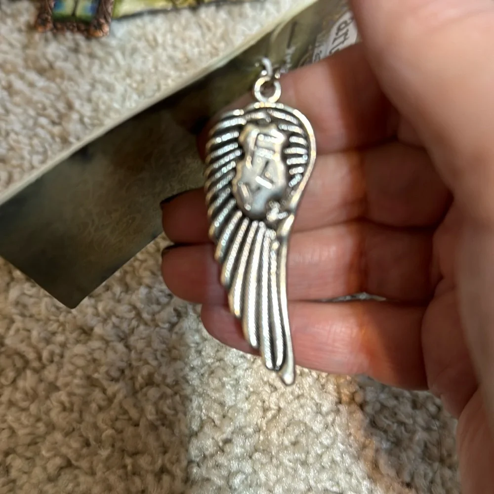 COPY - art i cake amy labbe wing (fly) and lace, pendant